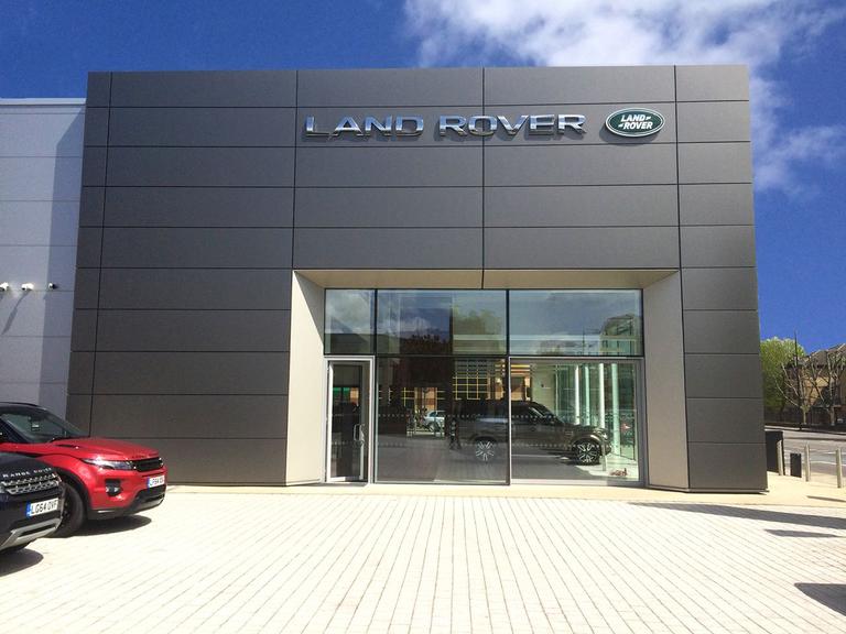 Lookers Land Rover Battersea | Car dealership in Battersea | AutoTrader
