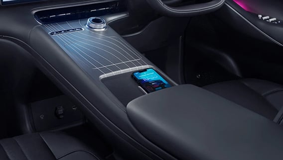 Geely Starray EM-i wireless charging