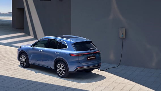 Geely Starray EM-i vehicle to load
