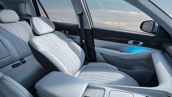 Geely Starray EM-i heated seats