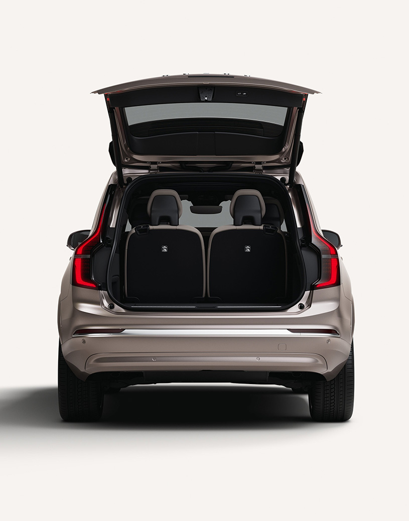 spacious and flexible boot