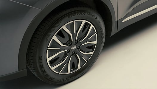 Striking 18" Alloy Wheels