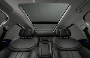 JAECOO 7 Interior facing the back seats