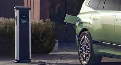 Adaptable charging car of charging port close up