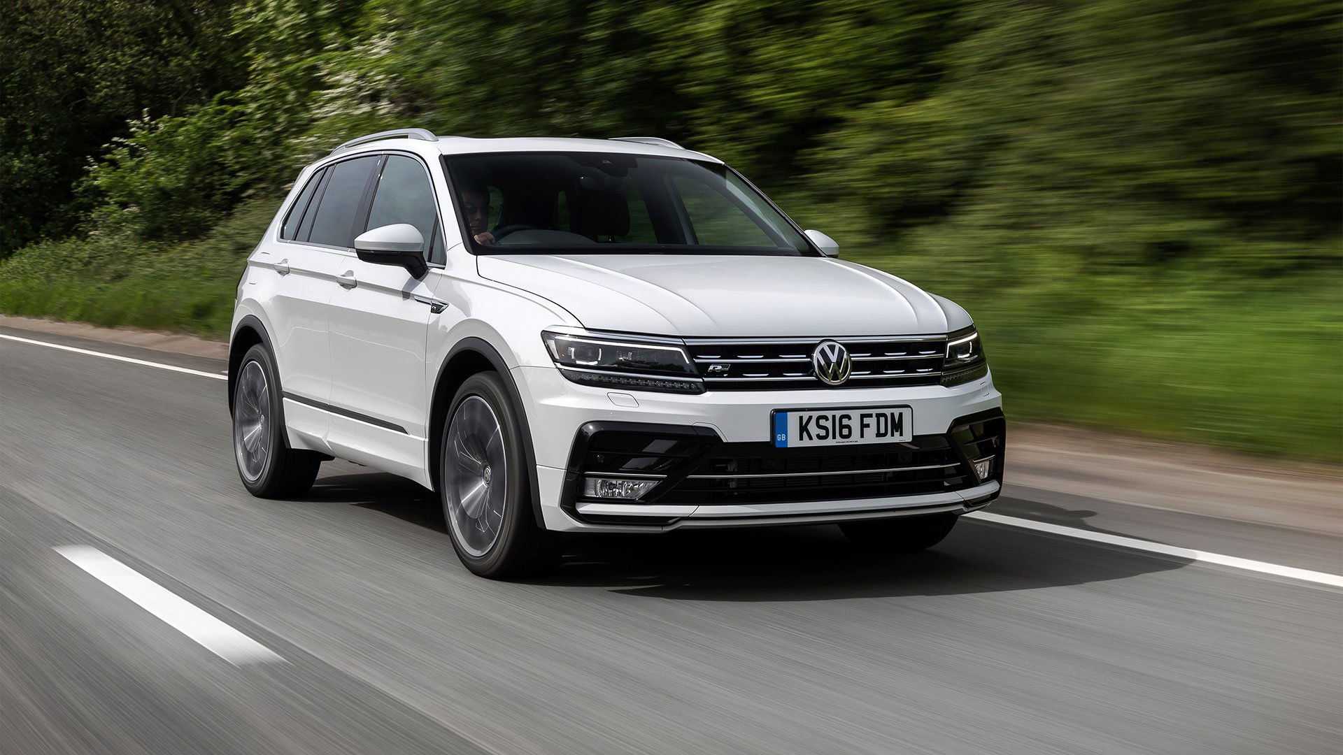 Volkswagen Tiguan Review & Prices 2022 | AutoTrader UK
