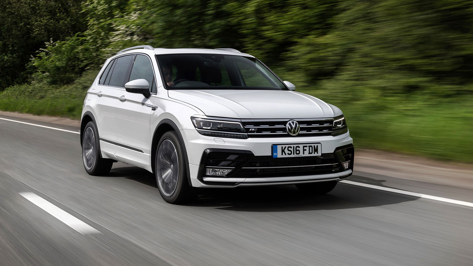 Volkswagen Tiguan Review & Prices 2023 | AutoTrader UK