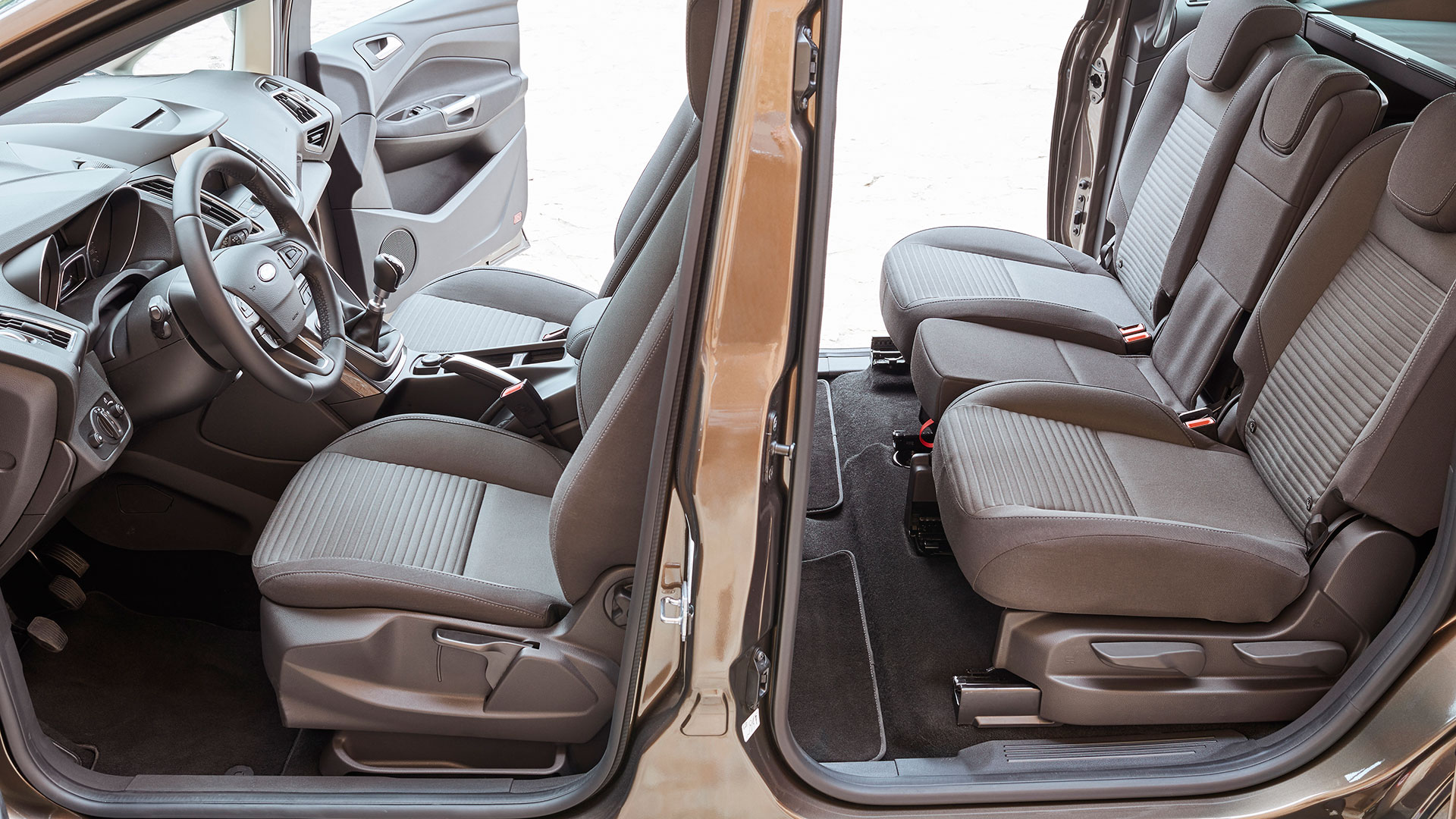 Ford Grand C Max Mpv 15 Review Autotrader Ford Grand C Max Mpv 15 Review Autotrader
