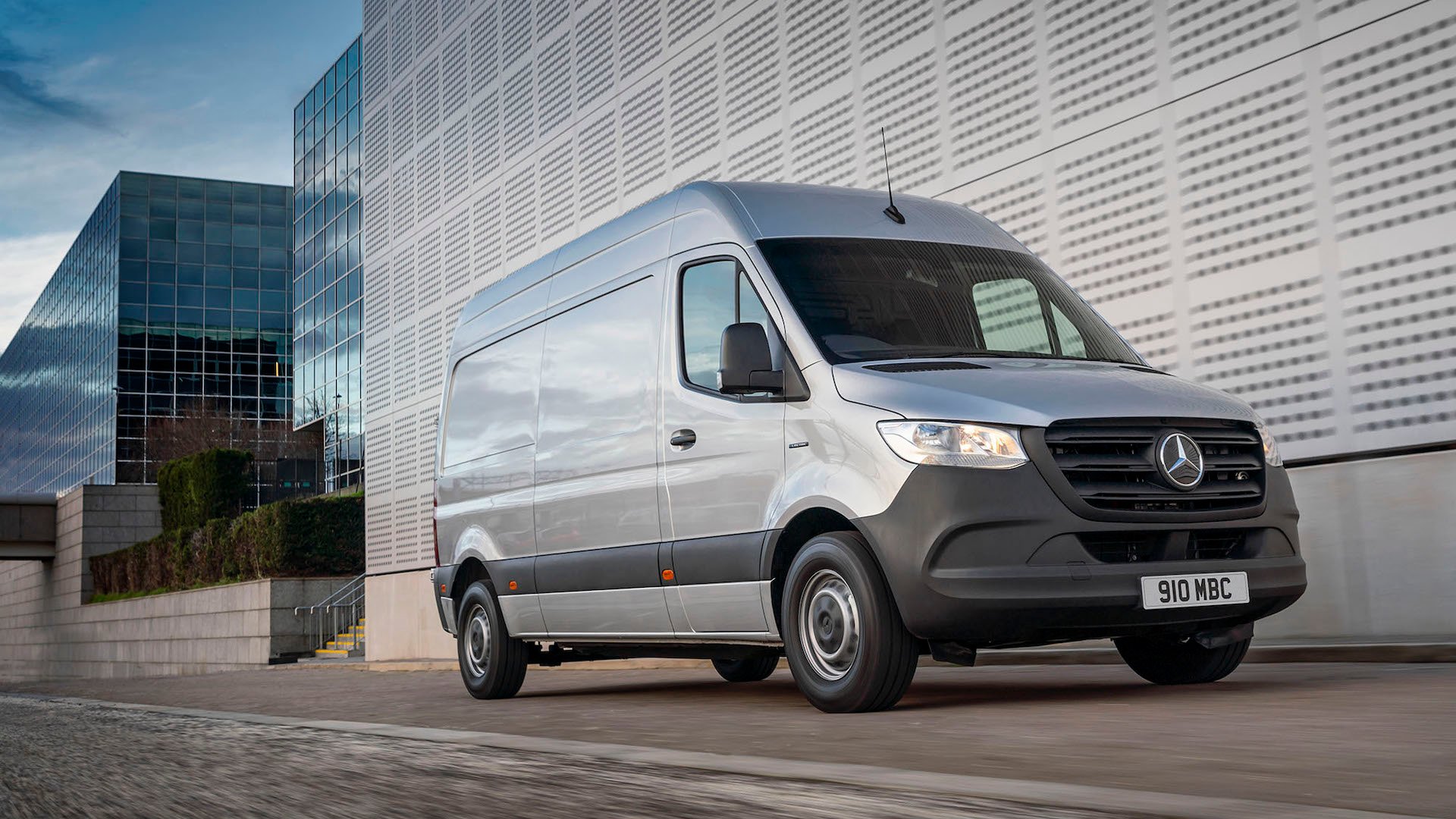 Used Mercedes-Benz Vans for sale in London | AutoTrader Vans