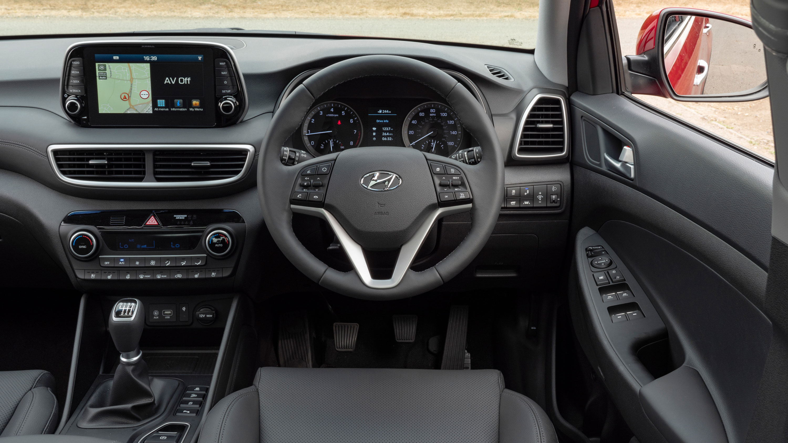 Hyundai Tucson 2018 có giá từ 29000 USD tại châu Âu  Tạp chí Giao thông  vận tải