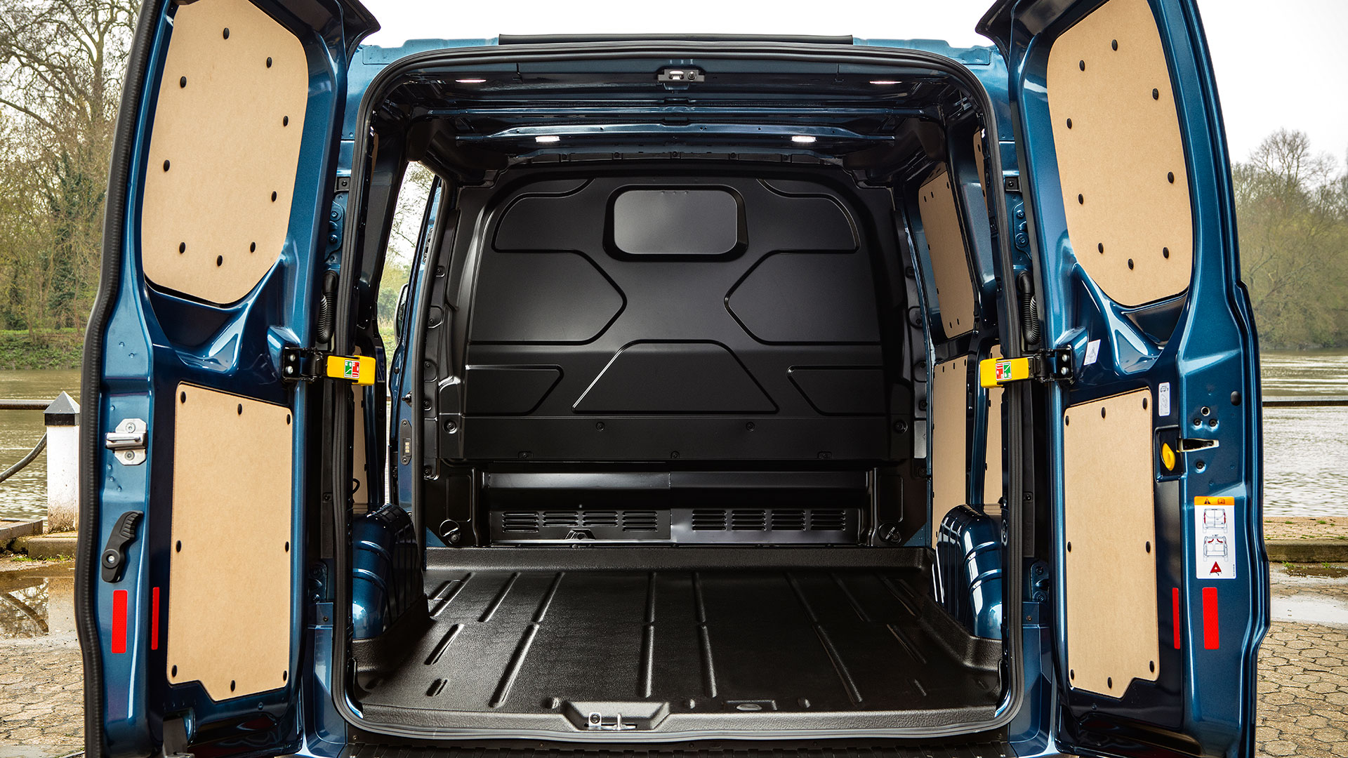 ford transit custom dimensions 2021