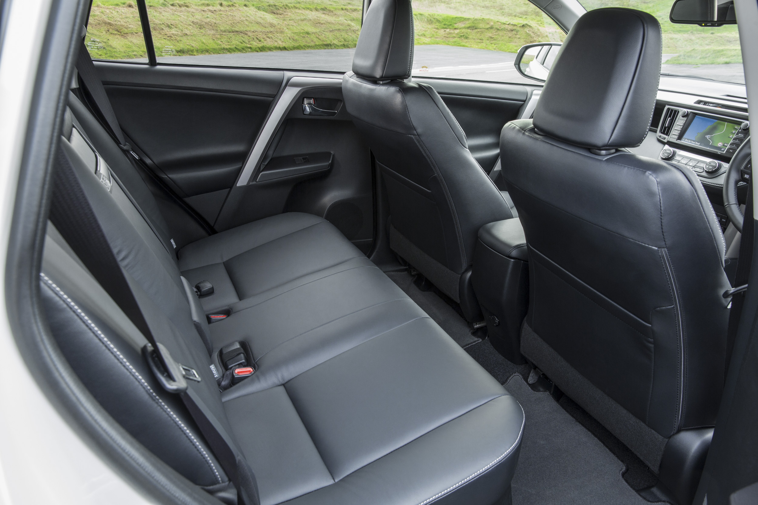 toyota rav4 2006 isofix