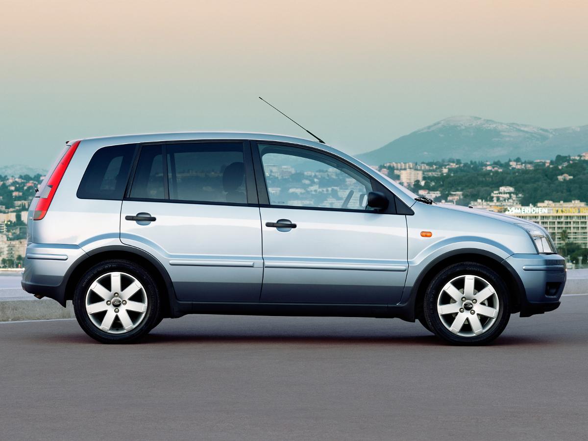Ford Fusion Hatchback (2005 - 2011) review | AutoTrader