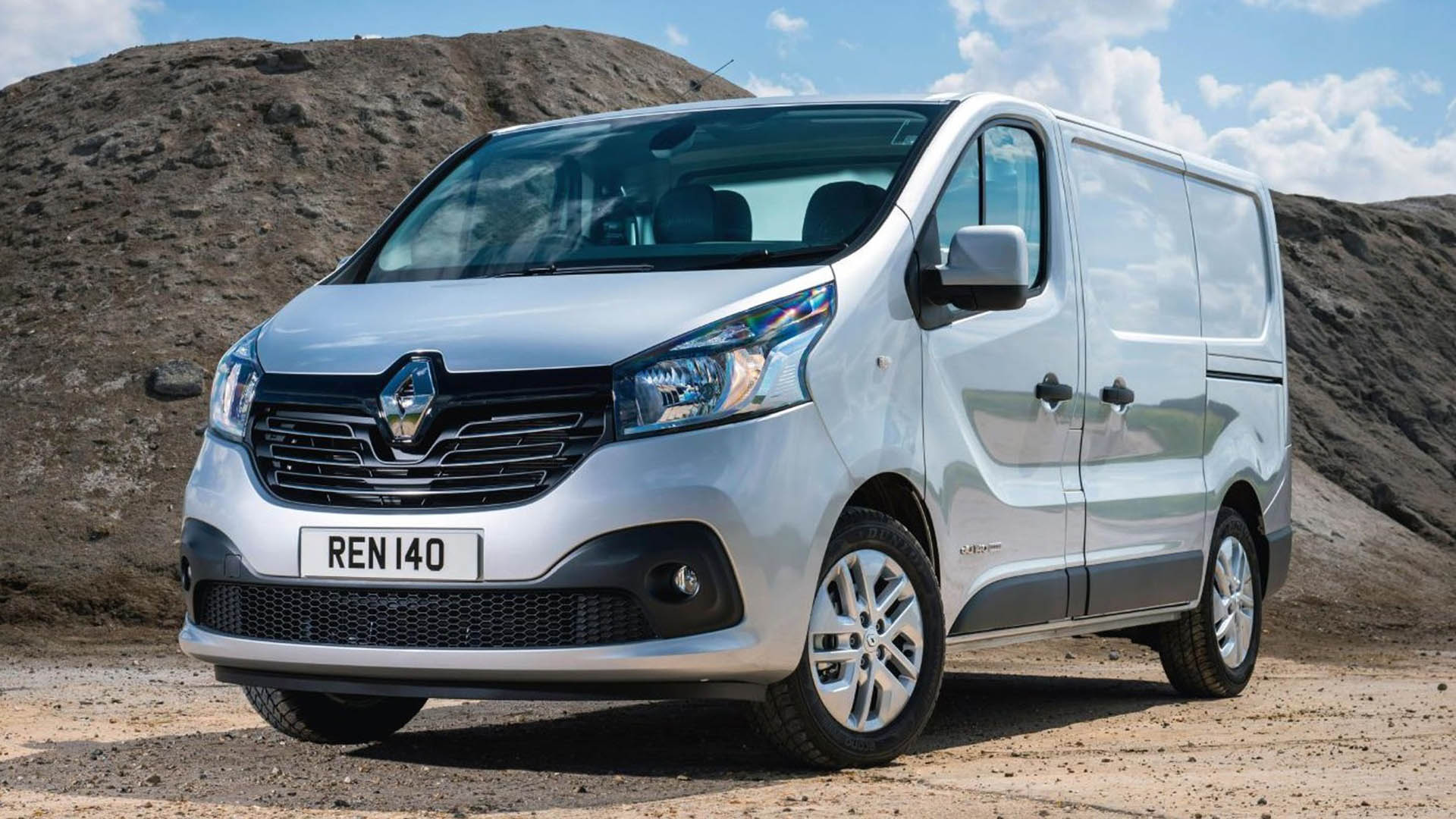 Used Renault Trafic Vans for sale | AutoTrader Vans