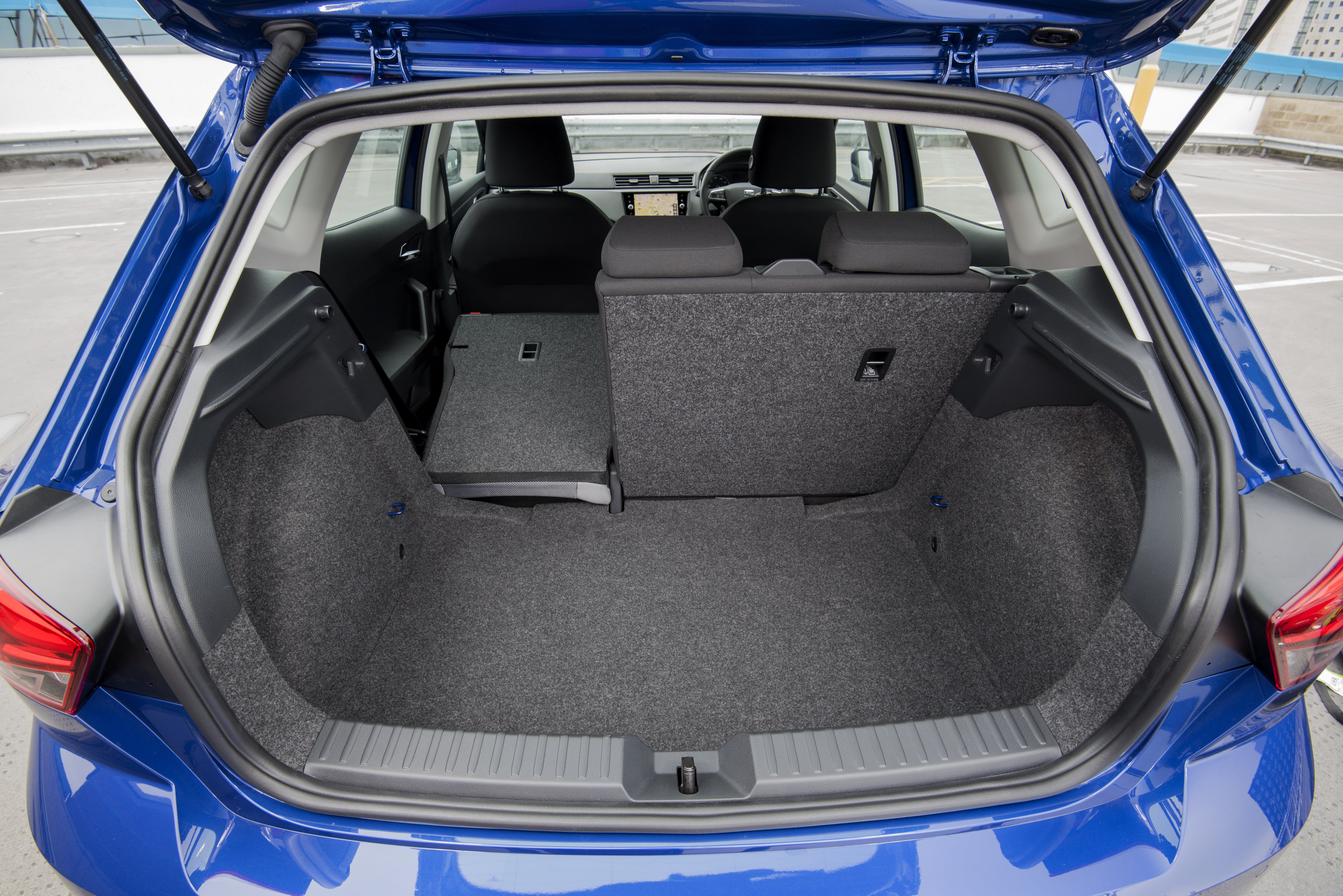 seat leon top tether