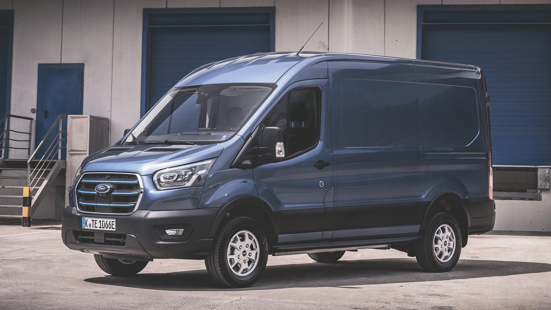 Ford E-Transit Panel Van HGV (2022 - ) Electric review | AutoTrader