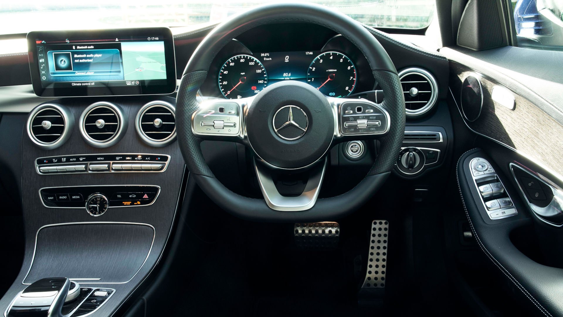 Mercedes Benz C Class Saloon 18 Review Auto Trader Uk