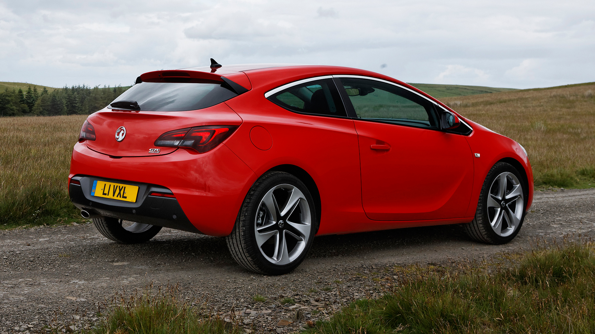 Vauxhall Astra Gtc Coupe 2011 Review Auto Trader Uk