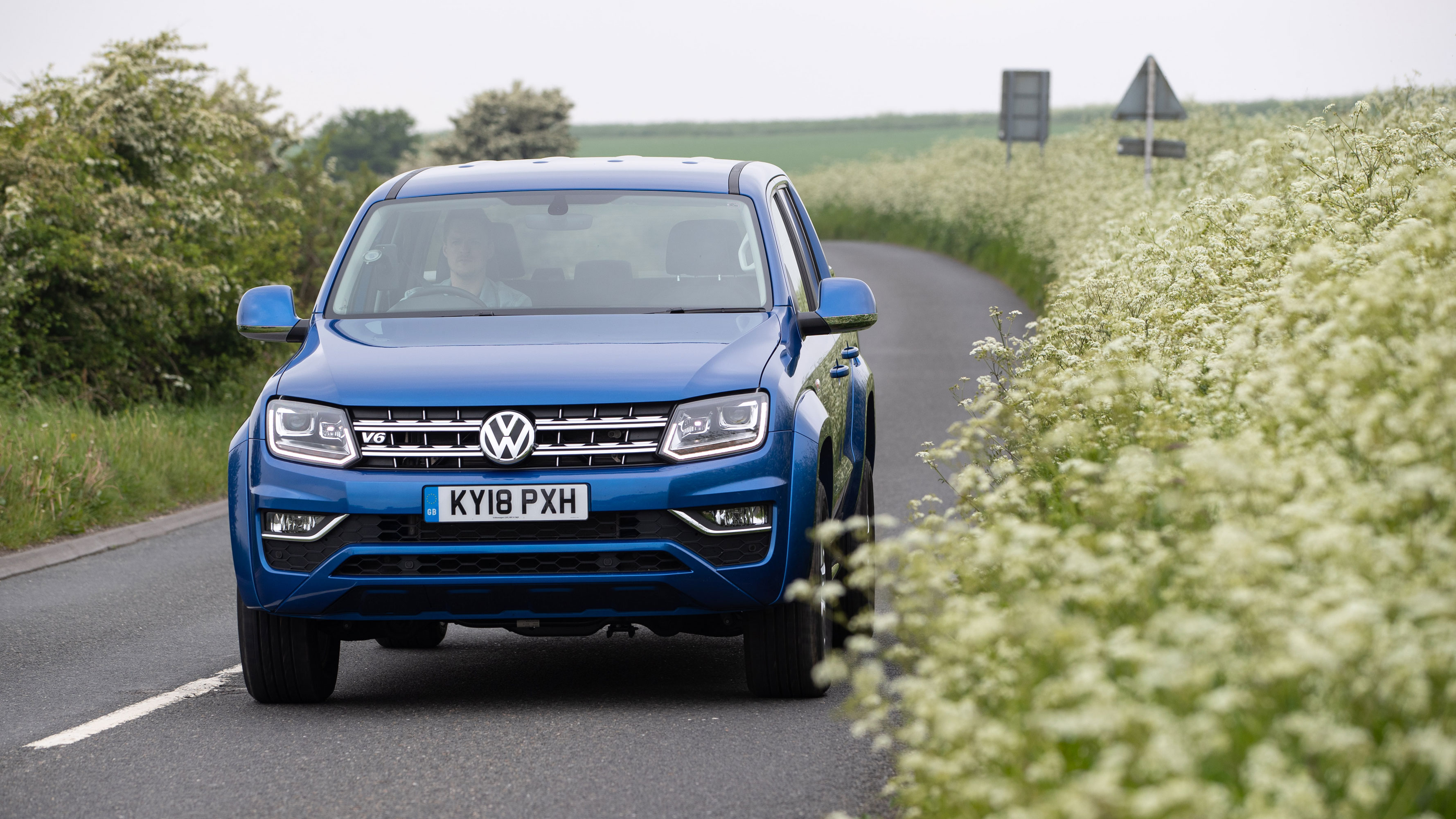 vw amarok isofix