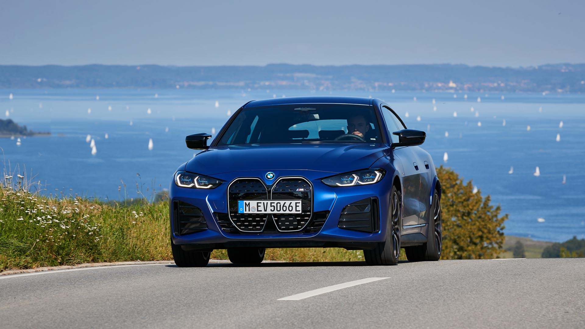 BMW i4 Review & Prices 2023 | AutoTrader UK