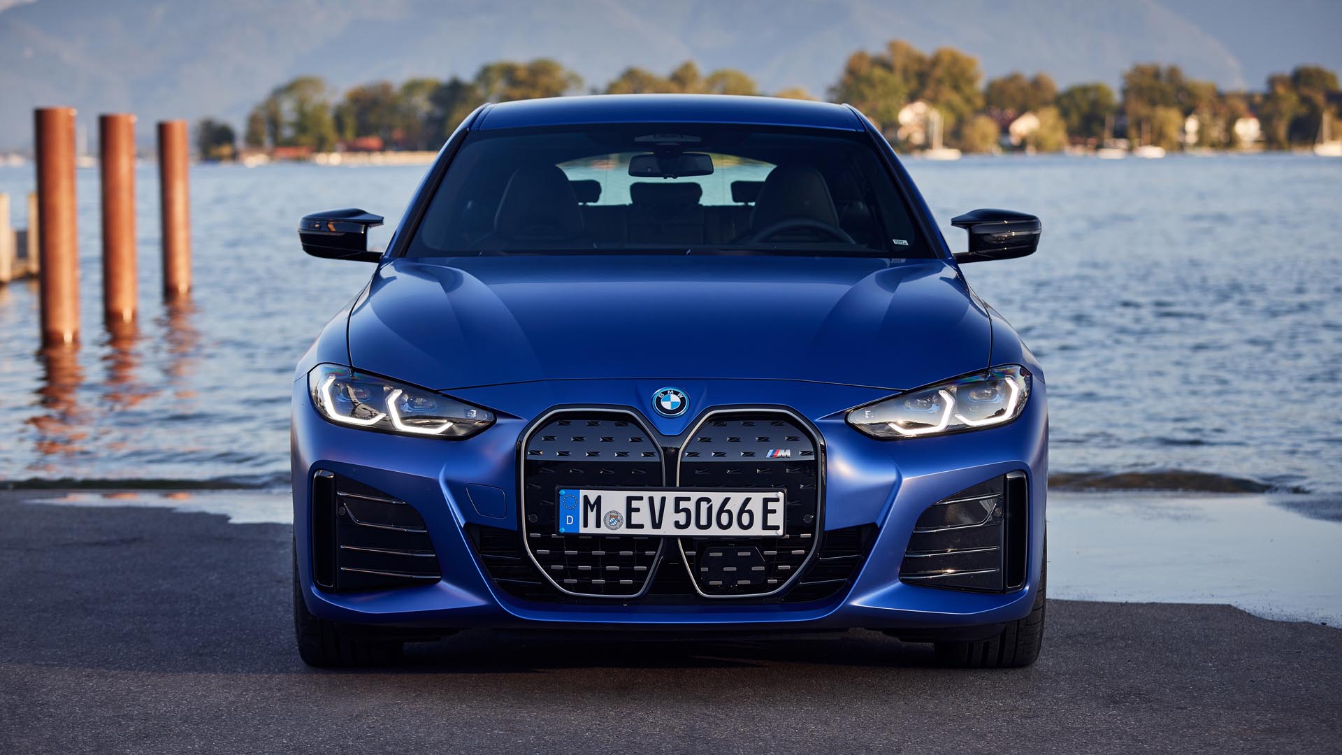 BMW i4 Review & Prices 2023 | AutoTrader UK