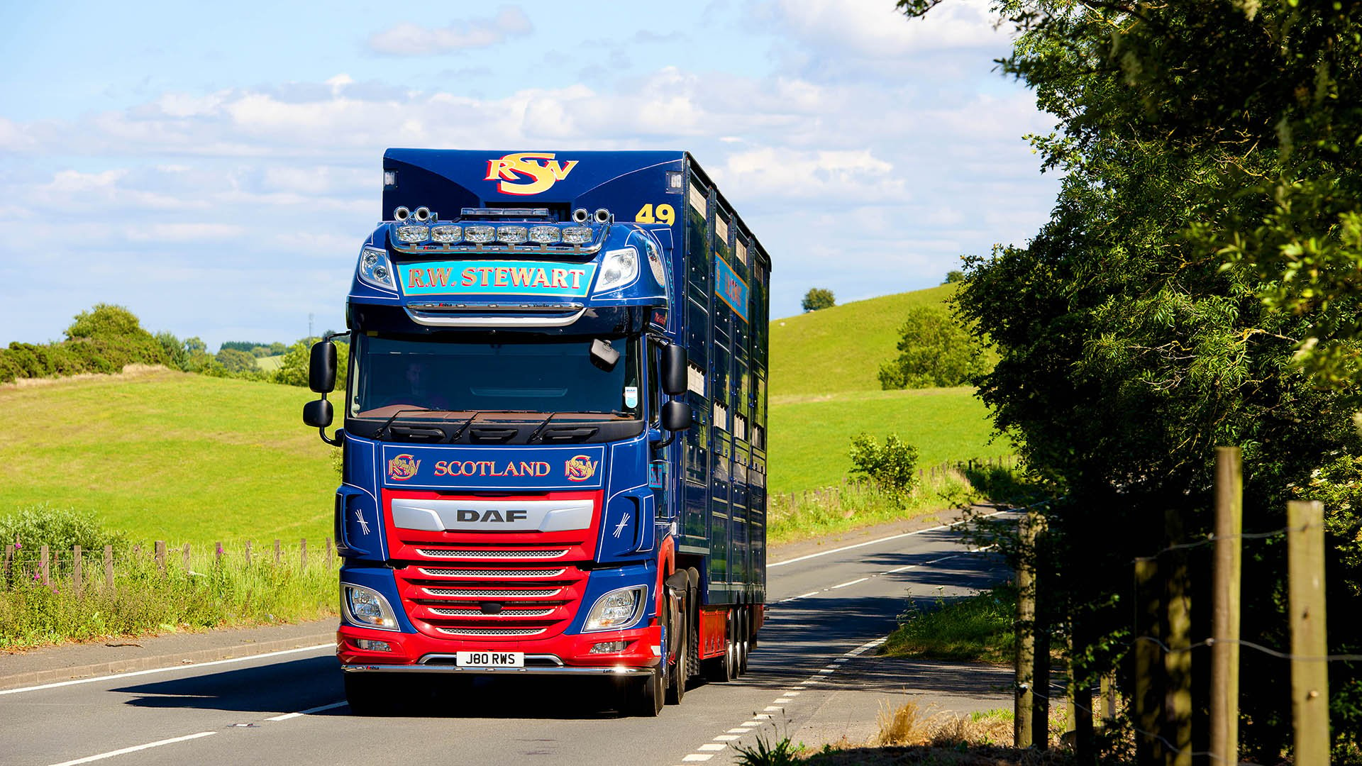 DAF XF review | Auto Trader UK