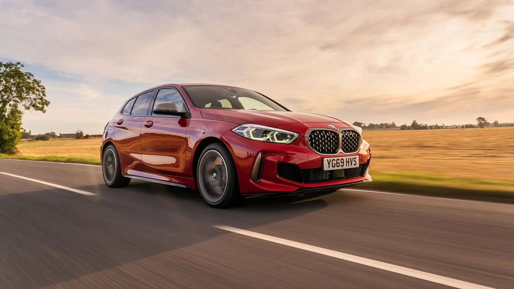 BMW 1 Series Price - Images, Colors & Reviews - CarWale