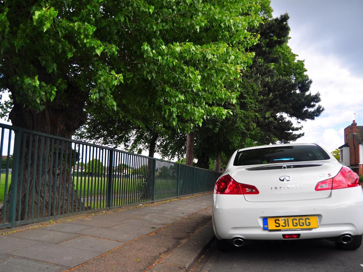Infiniti G saloon