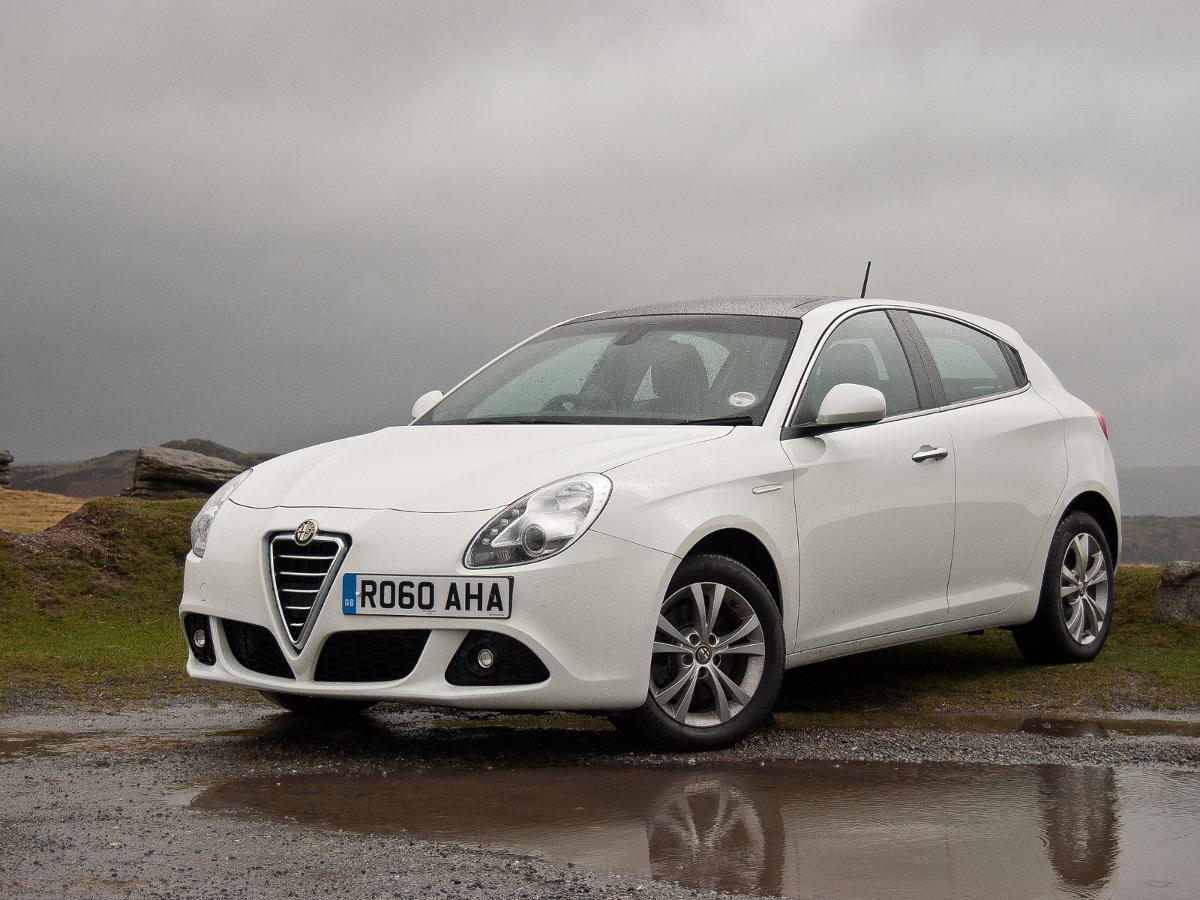 Alfa Romeo Giulietta Hatchback 10 16 Mk1 Review Auto Trader Uk