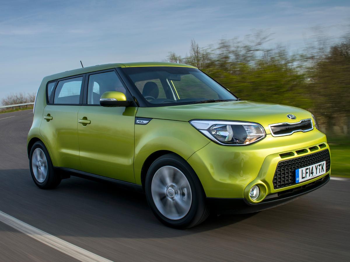 Two 1.6 engines, the diesel is the pick Kia Soul hatchback