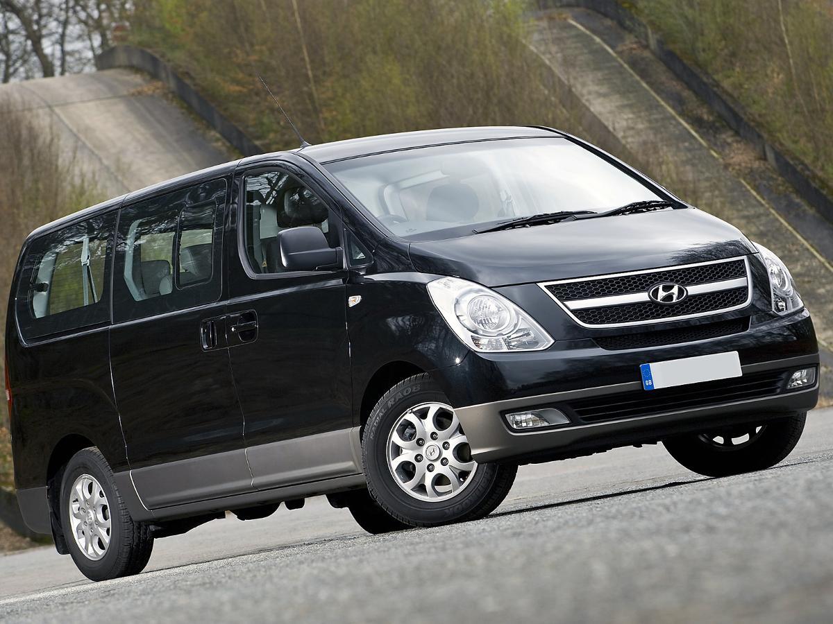 Hyundai i800 MPV