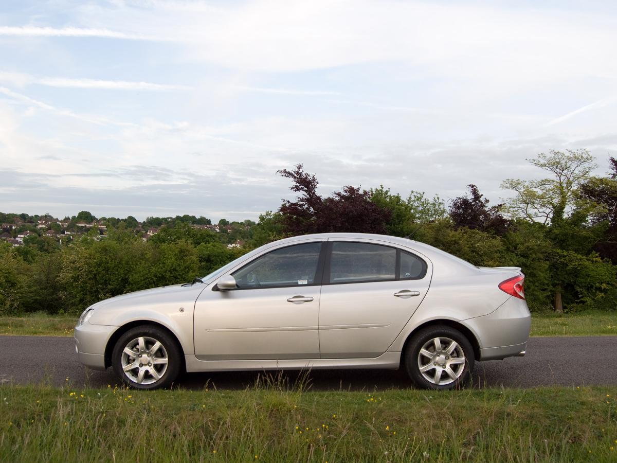 Proton Gen-2 saloon