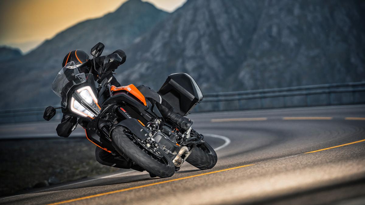 ktm 1290s super adventure