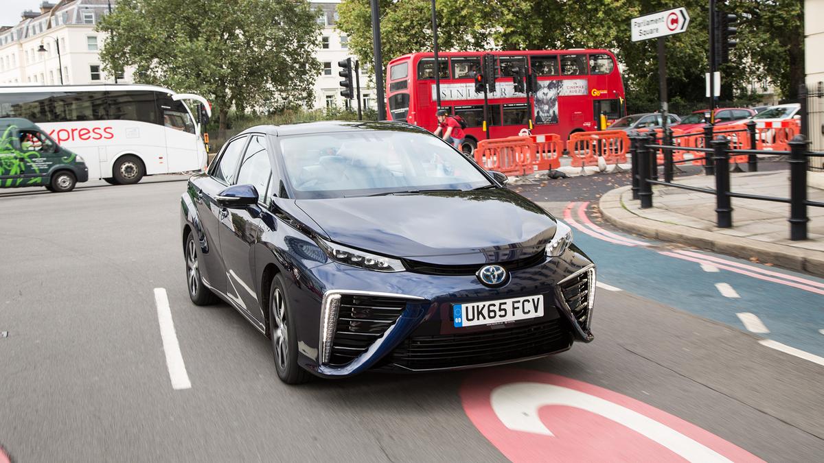 The suspension has been set up to major on comfort, and very effectively, too 2015 Toyota Mirai FCV front