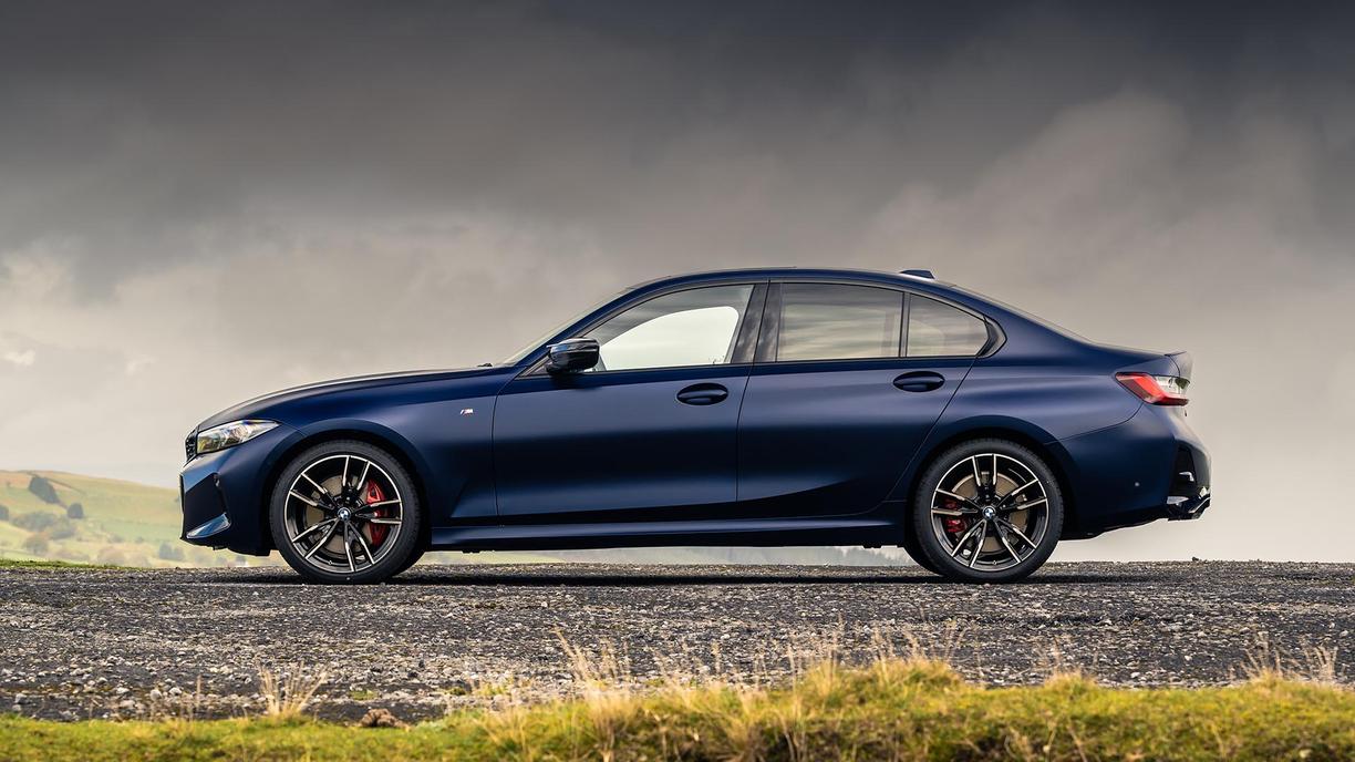 BMW 3 series with diamond cut alloys