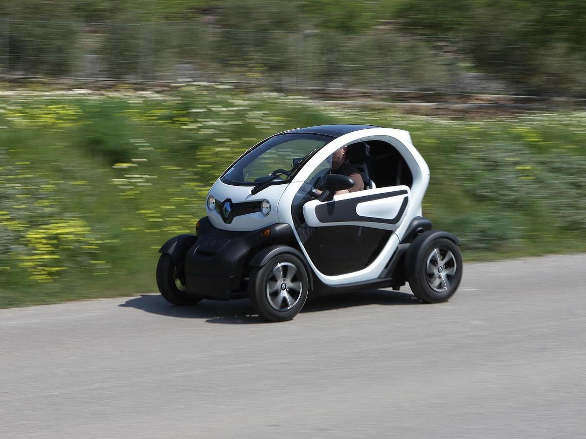 Electric Renault Twizy Coupe used cars for sale on Auto Trader UK