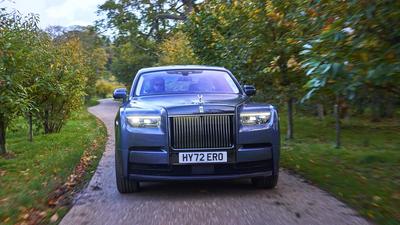 2022 Rolls-Royce Phantom Series II driving front