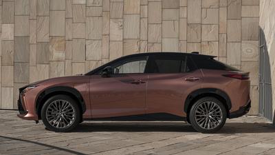Lexus RZ450e static side