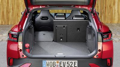 Volkswagen ID.5 GTX SUV boot