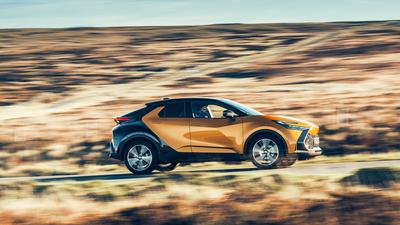 2023 Toyota C-HR driving side