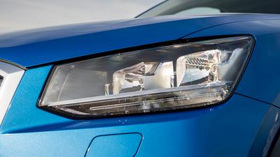 2016 Audi Q2 SUV headlight