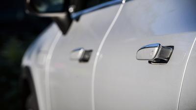 2023 Mercedes-Benz EQE SUV detail