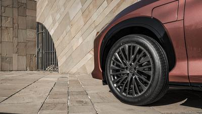 Lexus RZ450e wheel