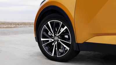 2023 Toyota C-HR front wheel detail