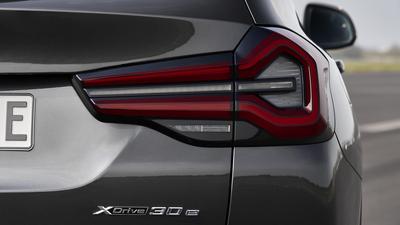 2021 BMW X3 SUV rear lights