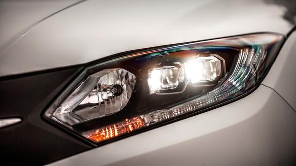 2015 Honda HR-V 1.6 i-DTEC lights