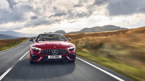Mercedes-AMG SL55 driving front