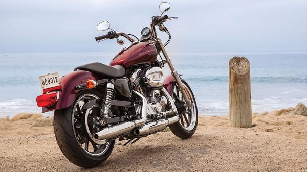 2013 Harley-Davidson 883 Sportster review