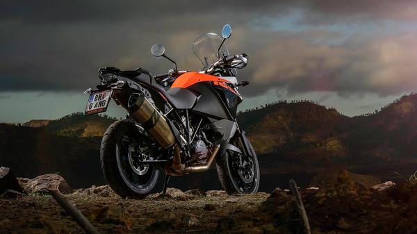 KTM 1050 Adventure (2014 - ) expert review