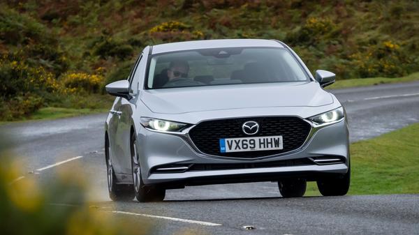 Mazda3 Saloon