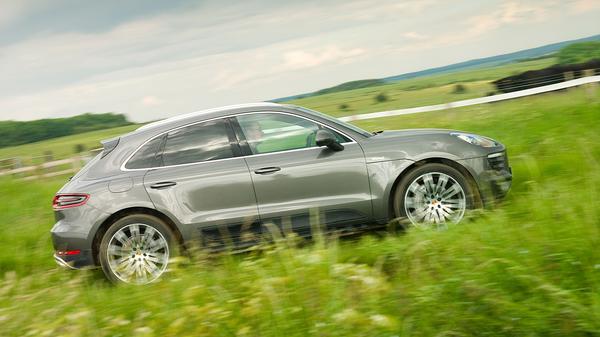 Porsche Macan handling